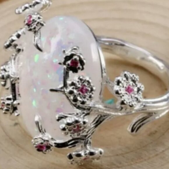 ♥️5 for $25♥️Egg-Shaped Opal Ring - Silver-Plated Vintage Style Charm size 9 - Picture 1 of 7